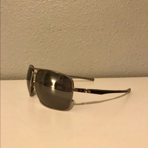 Oakley Plaintiff Squared